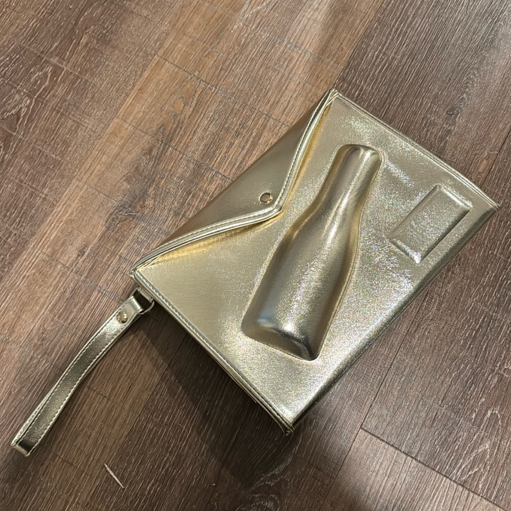 8 Oak Lane Gold Champagne Clutch